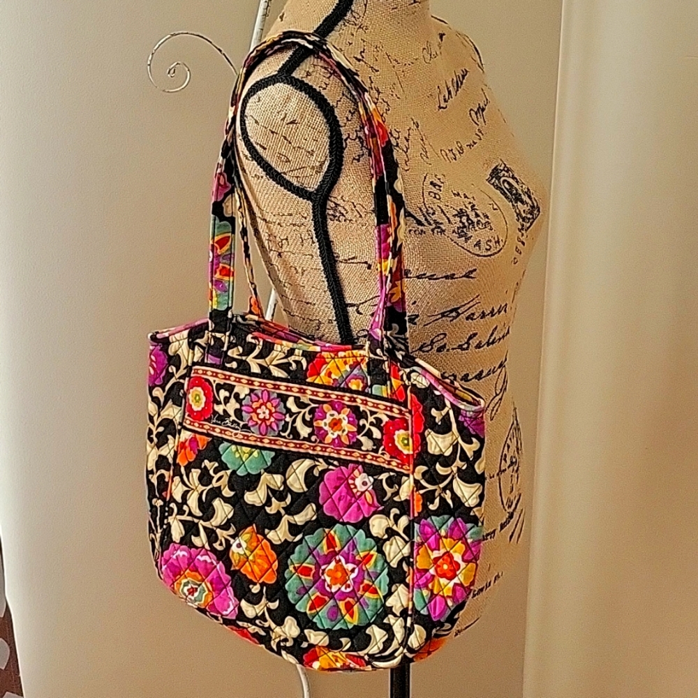 Vera Bradley purse 11in x 13in